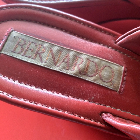 Bernardo 'Pam' Red Leather Wedge T-Strap Sandal | Size 10M - Picture 6 of 6
